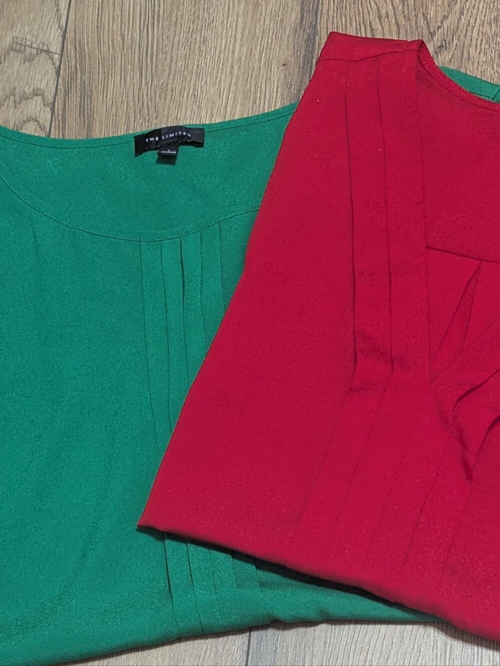 The Limited Red Short Sleeve Blouse Green Cap Sleeve Blouse Size Large Women's